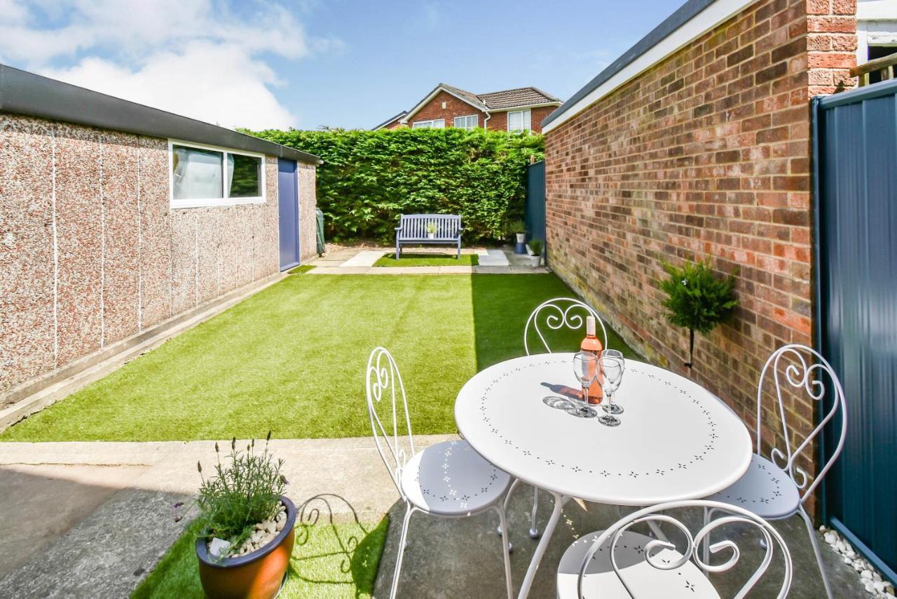 Poets Corner Villa York Exterior photo